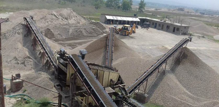 क्रसर उद्योगीसामु सरकार लाचार