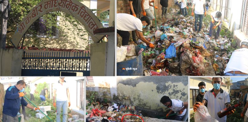 इटहरी कबिर स्कुल वरपर  भेटिए कन्डम, डाइपर तथा रक्सीका बोतल