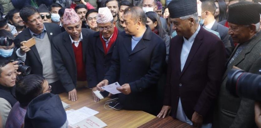 कांग्रेस संसदीय दलको नेतामा देउवा र गगनको उम्मेदवारी दर्ता