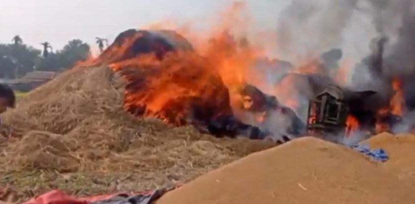 झापामा आगलागी भई ट्याक्टर ,थ्रेसर र धान जलेर नष्ट