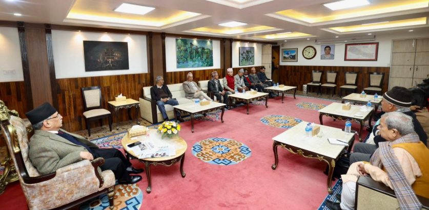 प्रधानमन्त्री निवासमा ८ दलीय नयाँ गठबन्धनको बैठक जारी