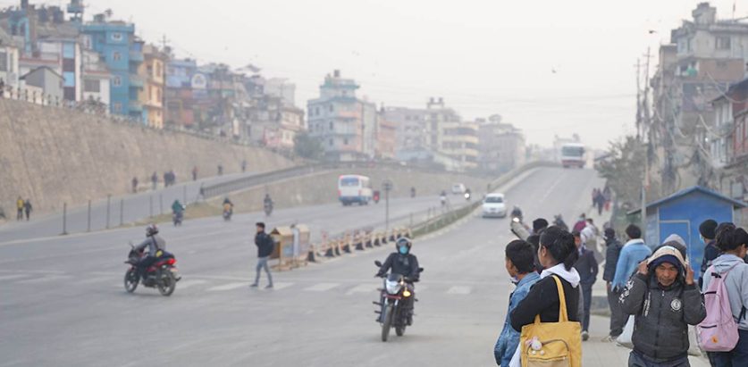 काठमाडौंमा बन्दको आंशिक प्रभाव