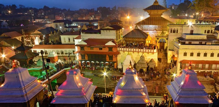 ३ बजेदेखिनै पशुपतिनाथमा चारै ढोका खुल्ला