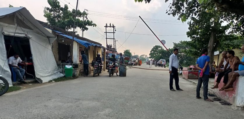 ‘सुरक्षाकर्मी र कर्मचारी’ कै मिलोमतोमा सीमानाकामा तस्करी