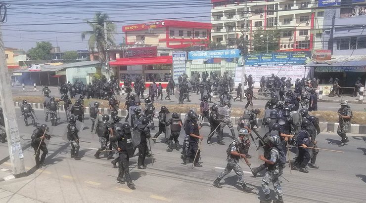 विराटनगरको आन्दोलनमा १७ राउण्ड हवाई फायर, २० भन्दा बढी घाइते