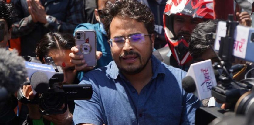 राजावादी भन्दै ज्ञानेन्द्र शाहीविरुद्ध मिटर ब्याज पीडितको नाराबाजी