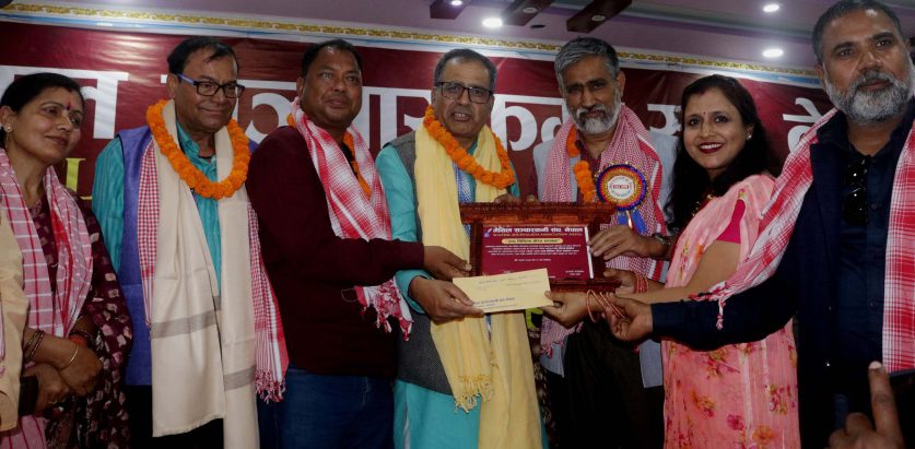 मैथिली भाषाको विकासमा योगदान गर्ने पाँच जना पुरस्कृत