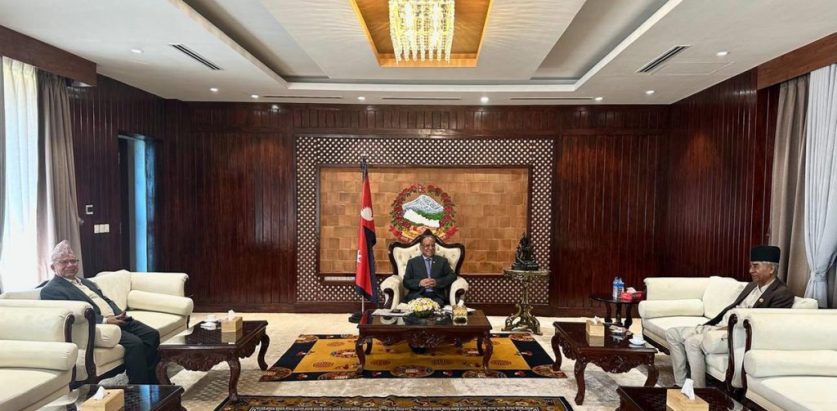 प्रचण्ड, देउवा र नेपालबीच भेटवार्ता, मन्त्रिपरिषदलाई पूर्णता दिनेबारे छलफल