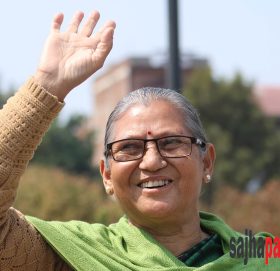 लोकतन्त्रमा विश्वास गर्ने भएकाले सबैको सहयोग रहनेछ: उम्मेदवारी दर्तापछि शाक्य