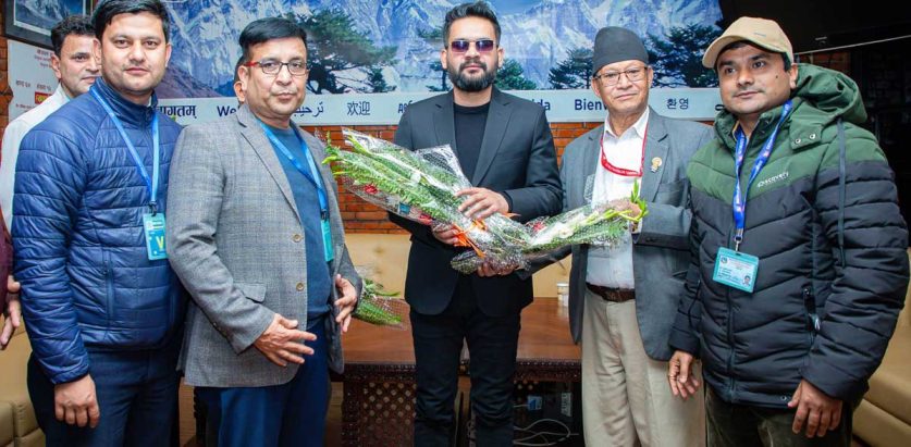 स्वस्थ्य सहर शिखर सम्मेलनमा भाग लिन मेयर बालेन बेलायत प्रस्थान