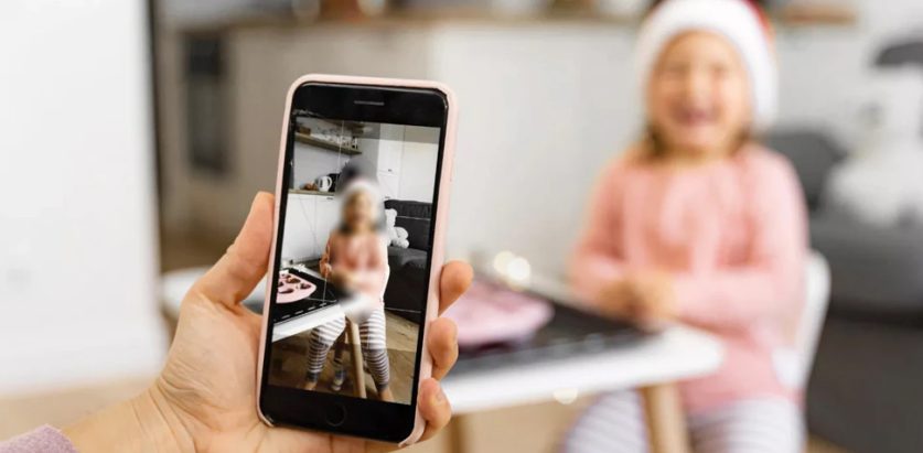 फ्रान्समा बच्चाका तस्वीर सामाजिक सञ्जालमा राखे अभिभावकलाई कारबाही