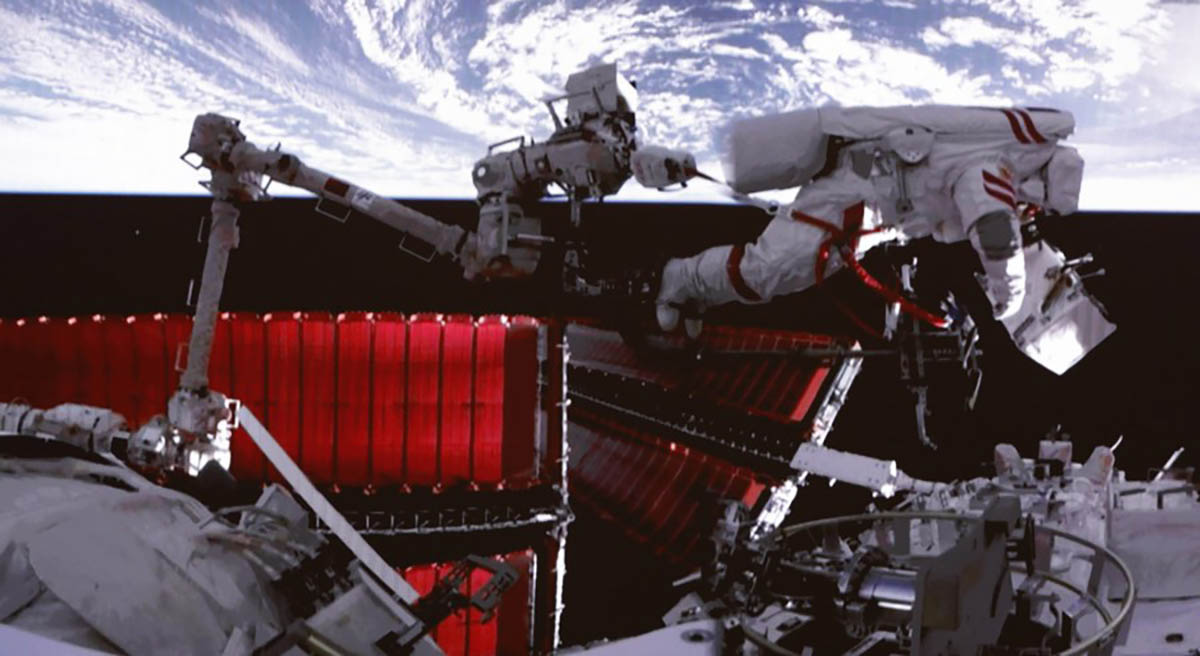 चीनको शेनझोउ–१५ अन्तरिक्ष यात्री जुनमा पृथ्वीमा फर्किने