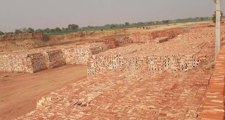 इँटाभट्टाको पर्खाल भत्किएर एक महिलाको मुत्यु