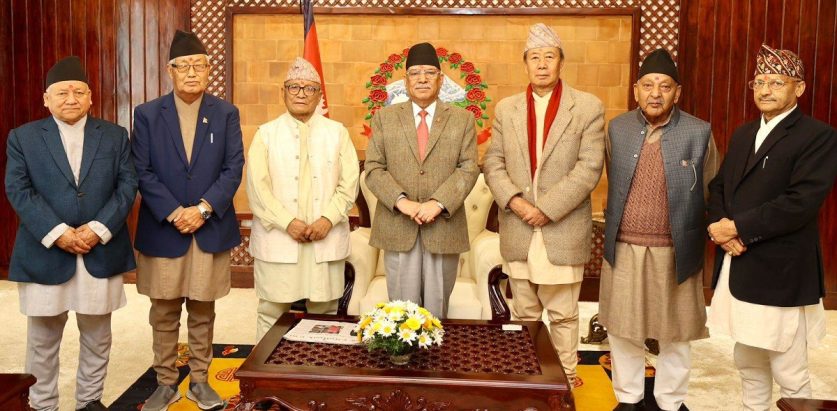 प्रदेश प्रमुखहरूले भेटे प्रधानमन्त्री प्रचण्डलाई