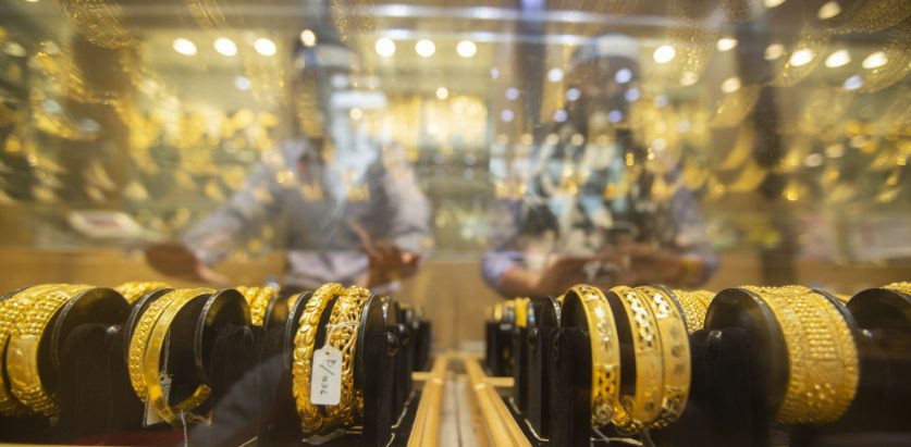 प्रतितोला ७ सय घट्यो सुनको भाउ