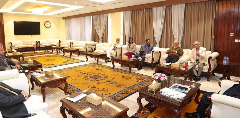 सत्ता गठबन्धनको बैठक जारी