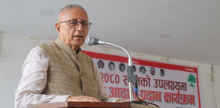 देश अराजकतातिर जाँदैछ : कोइराला