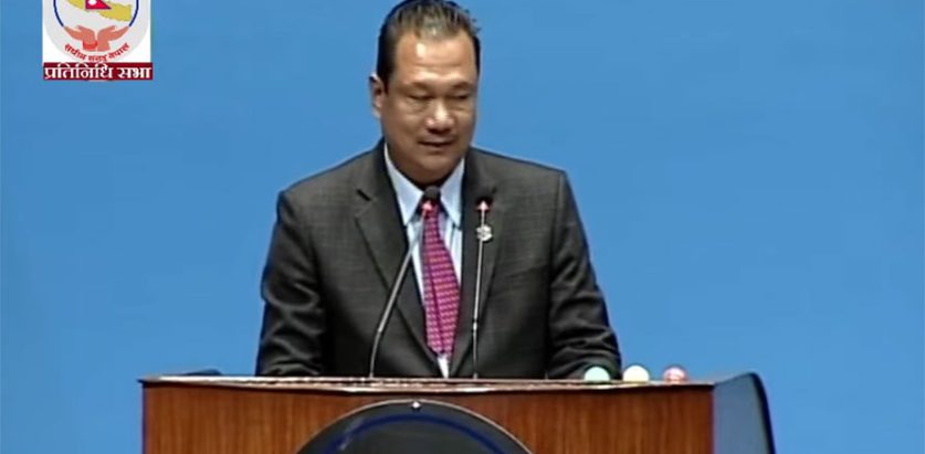 मन्त्रीको गुनासो : कर्मचारी खटाएको ठाउँमा जाँदैनन्, नेताले छानेर माग्छन्