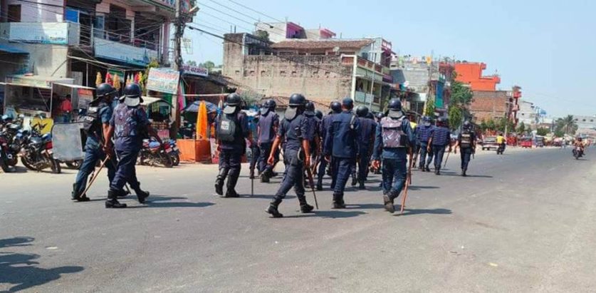 रौतहटको गरुडामा झडप, ६ जना प्रहरी घाइते