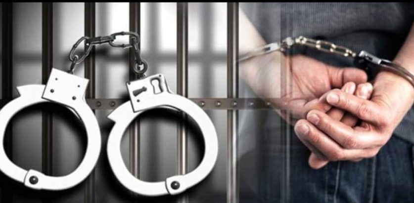 अमेरिकी डलर साटिदिने बहानामा लुटपाट पर्ने समूह पक्राउ