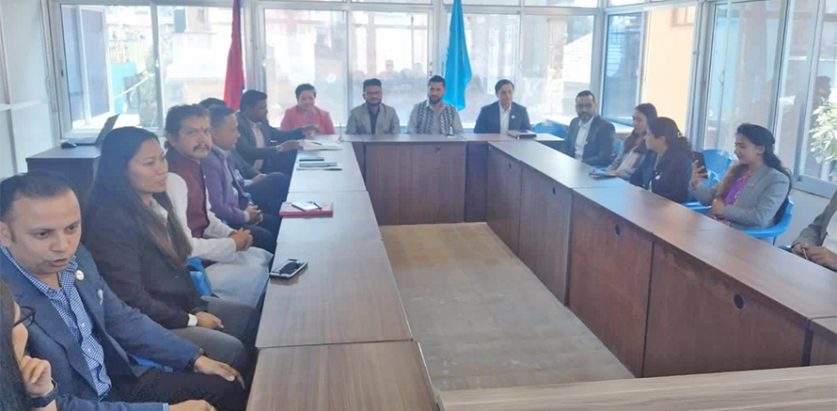 रास्वपाका को सांसद कुन संसदीय समितिमा ?