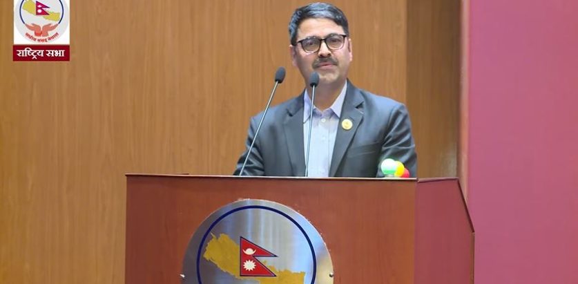 खिमलालको प्रस्ताव : संघ र प्रदेशका सांसद संख्या कटौती गरौं