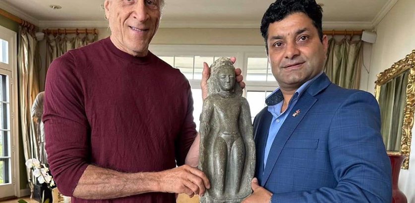 ५० वर्षअघि चोरी भएका १२ सय वर्ष पुराना मूर्ति अमेरिकाबाट नेपाल फर्काइए