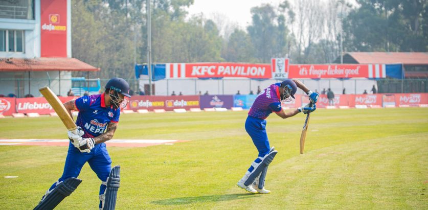 कुवेतविरुद्ध ब्याटिङ गर्दै नेपाल: एसीसी प्रिमियर कप