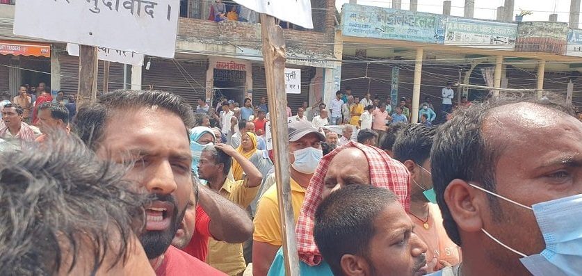 मिर्चैया बजारमा स्थानीयवासी र प्रहरीबीच झडप