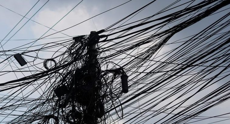 बिधुतको तार भूमिगत गर्ने विषयमा बेवास्ता