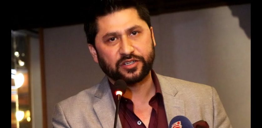 रवि : ‘प्रधानमन्त्रीजी, अब म तपाईंको मुटु चेक गर्न चाहन्छु, कुन अस्पतालमा जाने ?