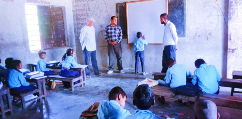 विद्यालयमा अनुगमन जारी, कक्षा ५ मुनीका विधार्थी निकै कम्जोर रहेको निशकर्ष