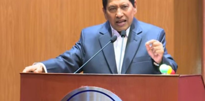 प्रहरी प्रमुखलाई खुट्टा नकमाइ पक्राउ गर्न गृहमन्त्रीको निर्देशन