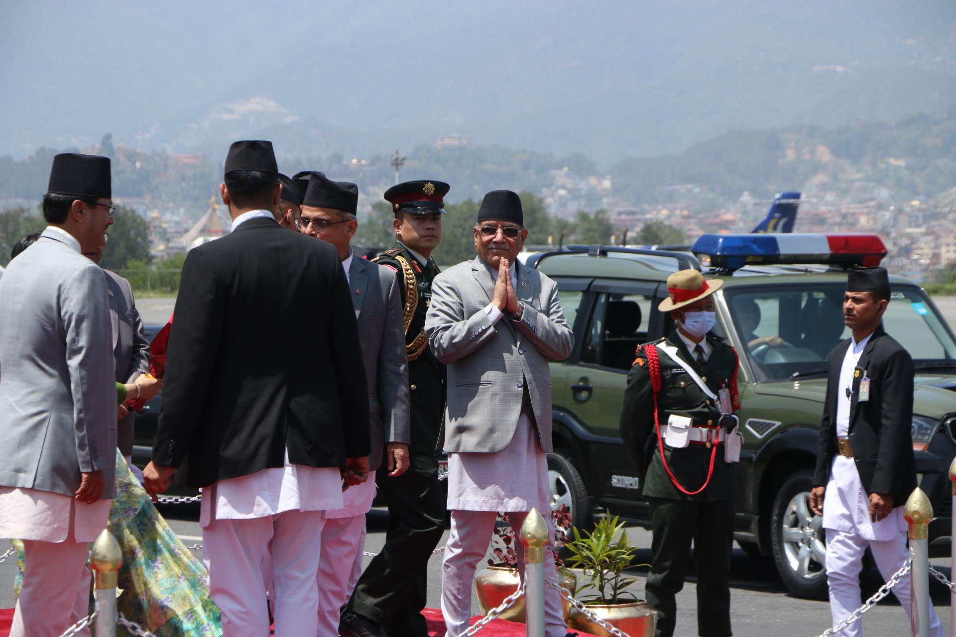 त्रिभुुवन विमानस्थलबाट प्रधानमन्त्रीको बिदाइका केहि झलकहरु