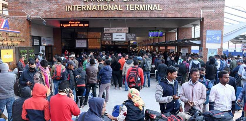 रोजगारीका लागि १० महिना भित्र  साढे ६ लाख  विदेशिय