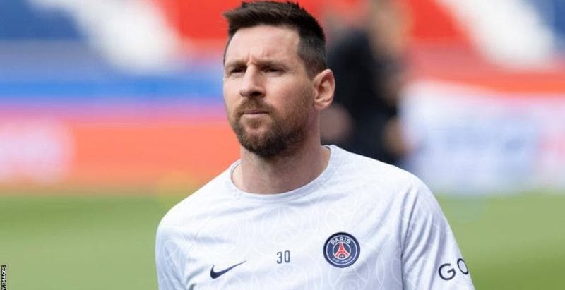 मेसीलाई पिएसजीले गर्यो दुई साता निलम्बन