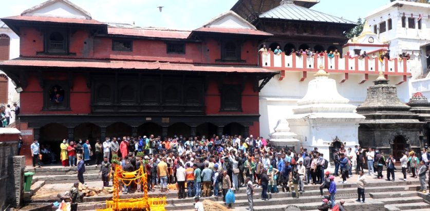 रविका सवारी चालक थापाको अन्त्येष्टि