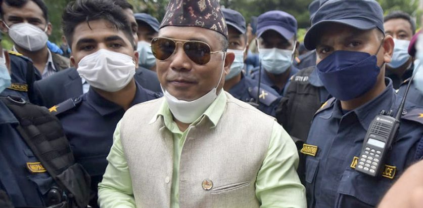 कारागारभित्र लेखेको ‘धरातल’ पुस्तक छिट्टै आउँदैछ, मन विचलित छैन : रेशम चौधरी