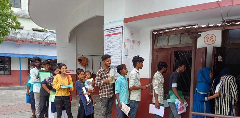 भोक तिर्खाको प्रवाह नगरी नागरिकता बनाउन लाइनमा