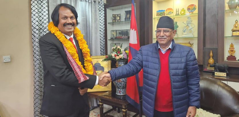 जनमतलाई सरकारमा भित्र्याउन माओवादी एक मन्त्रालय छाड्न तयार, कसलाई बोलाउला फिर्ता ?