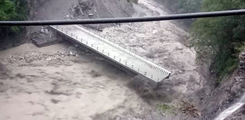 बाढी पहिरोले ताप्लेजुङका सिदिङवा र सिरिजंगामा क्षति