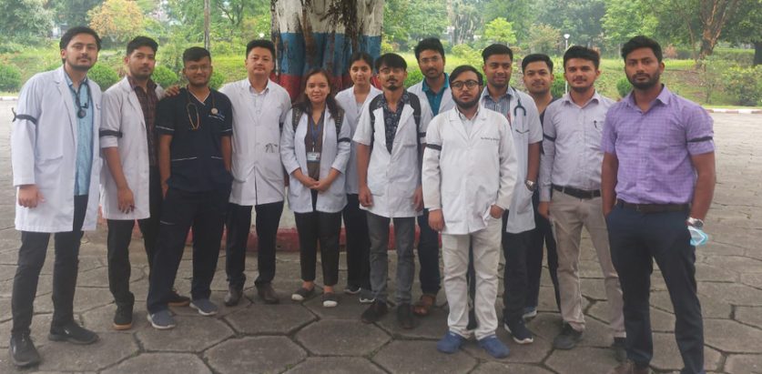 वीपीमा इन्टर्न डाक्टरको भत्ता १८ हजार मात्र, बढाउनु पर्ने माग राखेर आन्दोलन