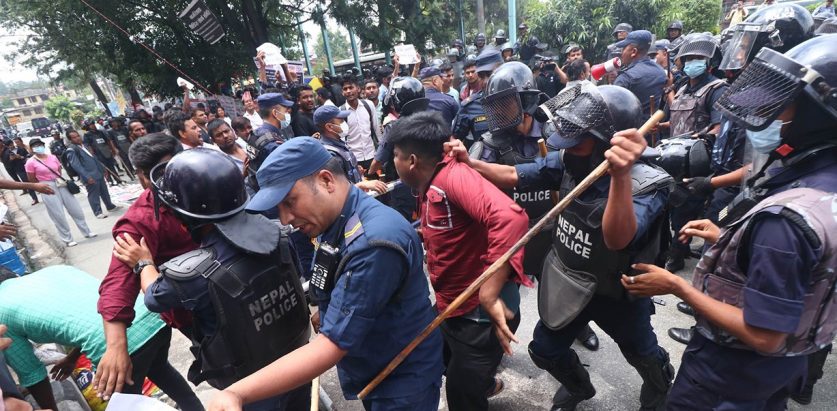 नागरिकता पीडितको आन्दोलनमा प्रहरीको बल