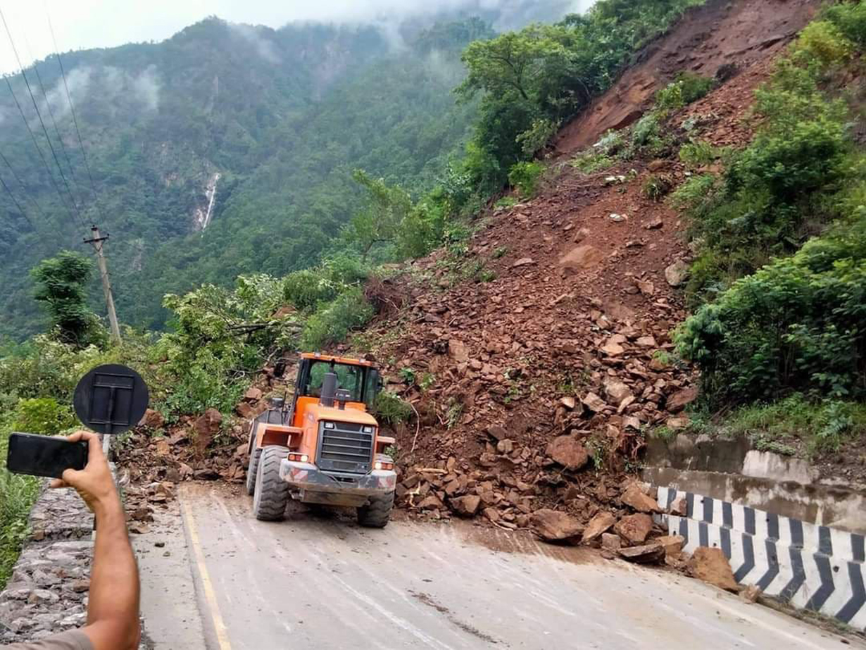 नारायणगढ–मुग्लिन सडक थप तीन साता बन्द हुँदै