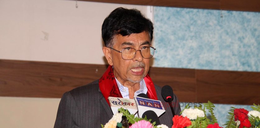 राजेन्द्र पाण्डेको टिप्पणी: ७० वर्षे उमरहद हटाएसँगै एमालेमा राजतन्त्र भित्रियो