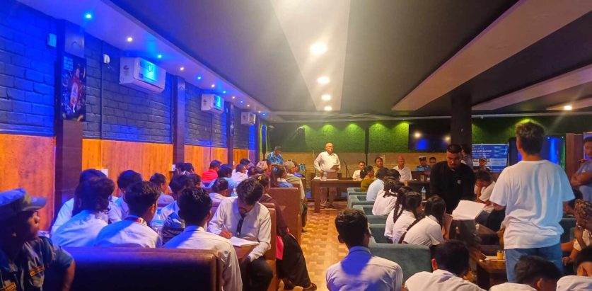 सबको आँखामा छारो हाले ! लागूऔषध नियन्त्रण कार्यक्रम, भित्तामा रक्सीको विज्ञापन