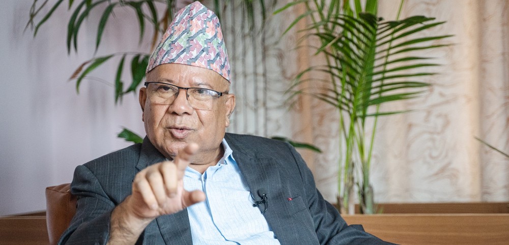माधवकुमार नेपाल : वंशको शासनलाई फर्काउने दुष्प्रयास हुदै