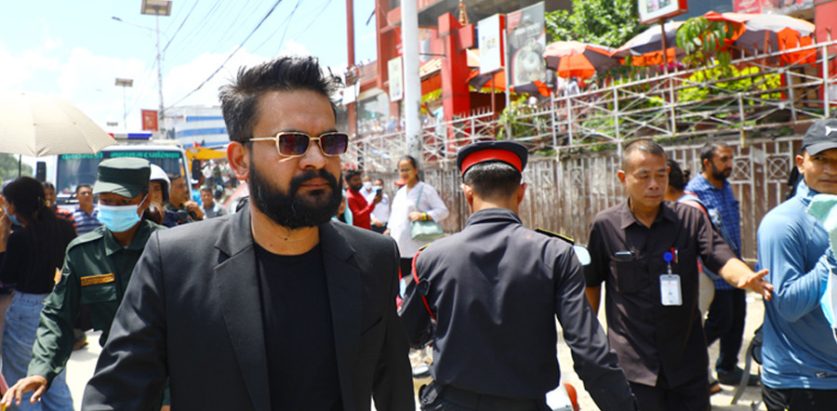 बालेन शाहले बारुद खानाको बाटो खोलेरै छोडे