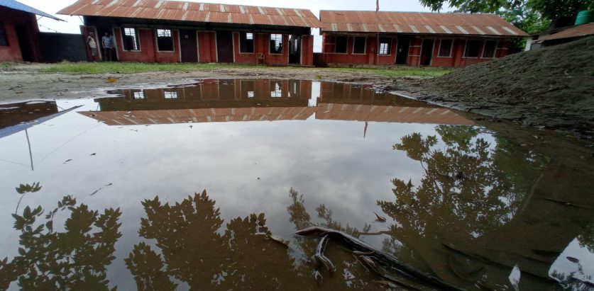 विद्यालय हो कि जलाशय