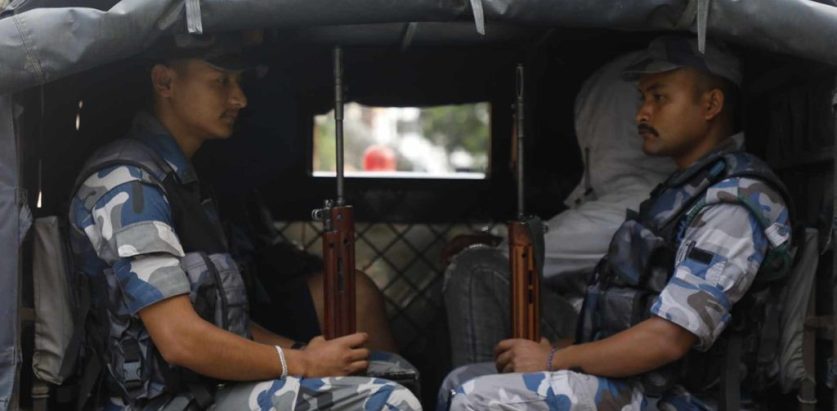 १ लाख रुपैयाँ लुटेर भागेका २ युवा पक्राउ